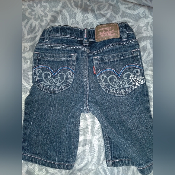 Girls Levi's capri shorts - Picture 2 of 4